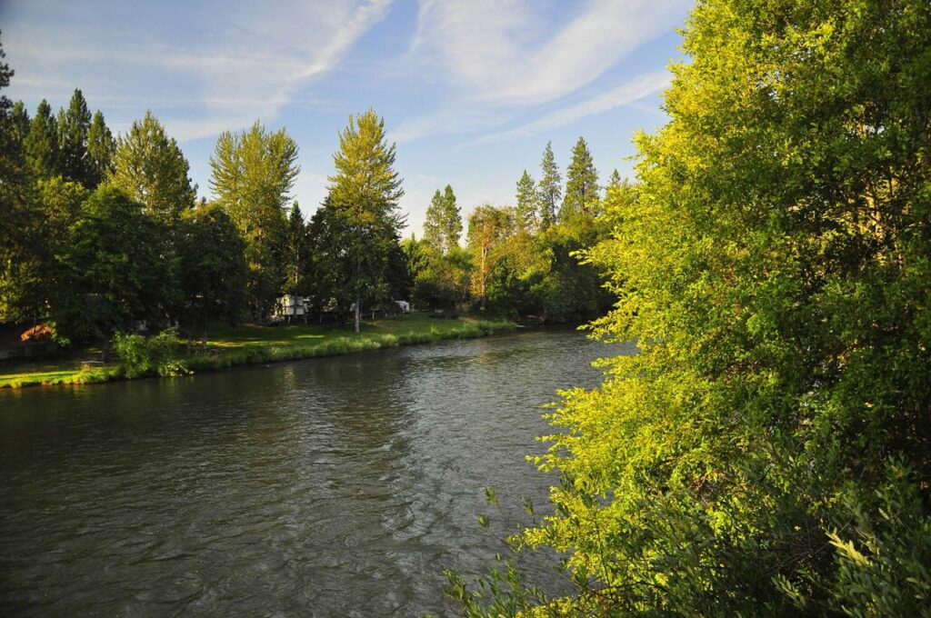 15 Awesome And Interesting Facts About Shady Cove, Oregon, United